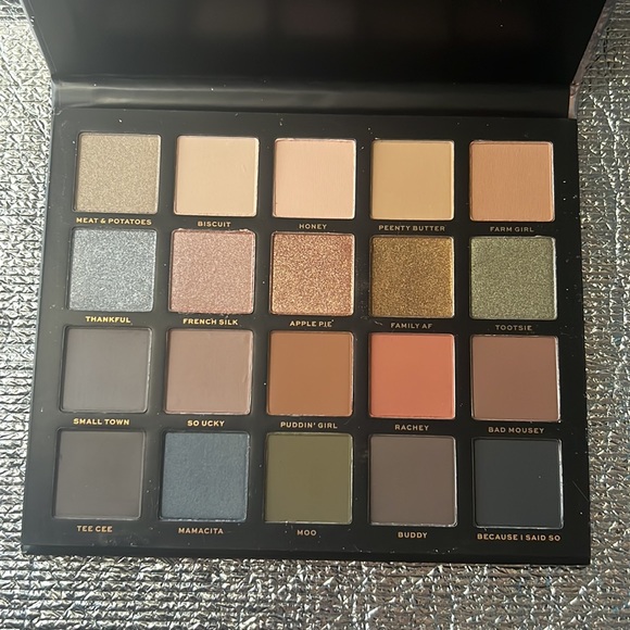 MORPHE JACLYN COSMETICSLUXE LEGACY EYESHADOW PALETTE